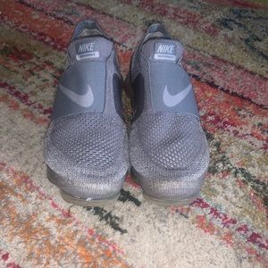 Vapormax moc women’s size 9!